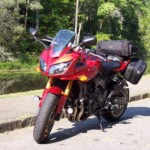motolight-motorcycle-lights-on-yamaha-motorcycle-7